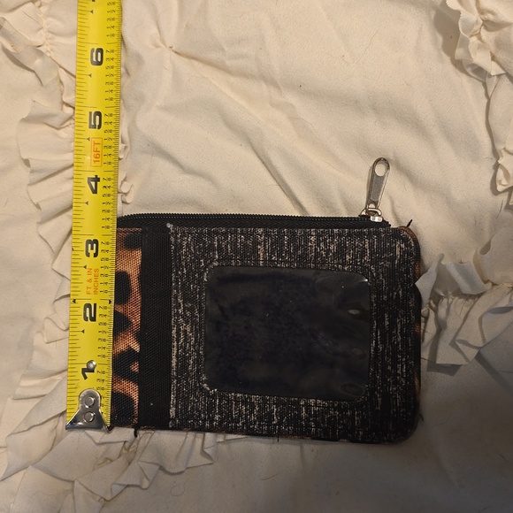 Victoria's Secret Leopard and Black Lanyard - Picture 4 of 4